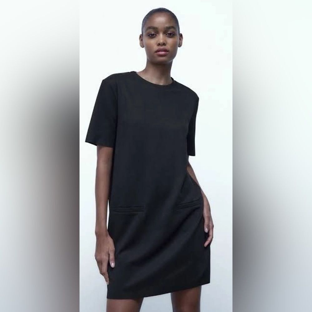 Zara Black Short Sleeve Mock Neck Shift Dress size M